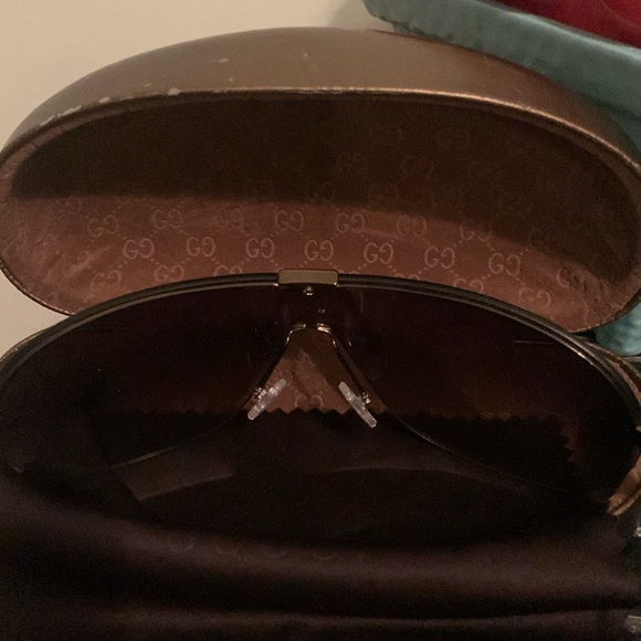 Gucci aviators sunglasses w/case🤎 - Picture 7 of 10